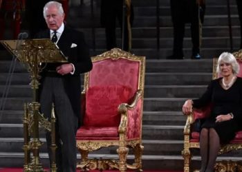 Mbreti Charles III i drejtohet parlamentit për herë të parë