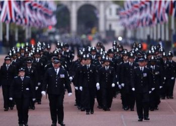 Të pranishëm presidentë, krerë shtetesh dhe monarkë/ Nis ceremonia për lamtumirën e Elizabeth II