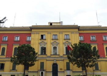 Qeverisë i “dalin nga kontrolli” koncesionet, Financa nuk monitoron 20% të PPP-ve