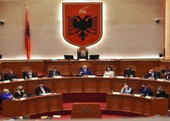 Nesër seanca plenare! PD në Kuvend sërish e ndarë, deputetët e Berishës do kërkojnë