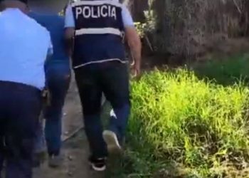 Zbulohet parcela më drogë në Mallakastër/ Pranga dy vëllezërve, njëri tentoi të kalojë kufirin (EMRA)