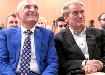 Mbledhja e kryesisë, Meta e Berisha mblidhen ‘kokë më kokë’