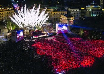 Si e nxit muzika ekonominë, përfitimet në shoqëri dhe kulturë