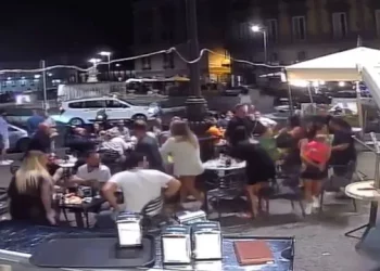 Të shtëna me armë në qendër të Napolit, terrorizohen banorët