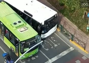 Veliaj nuk “zë mend” me autobusët/ “Unaza” fiket në mes të kryqëzimit, trafik i rënduar