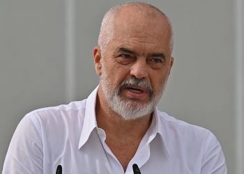 Debati për energjinë, Rama: Pasanikët do paguajnë çmimin real të tregut