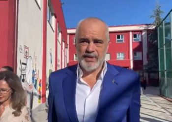 “Bëni qejf edhe punë”/ Mesazhi i Ramës për nxënësit e klasave të para