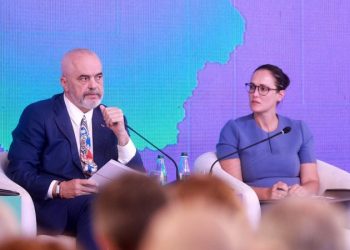 Analiza e BIRN: Qeveria shton rrogëtarët dhe koston në kurriz të taksapaguesve