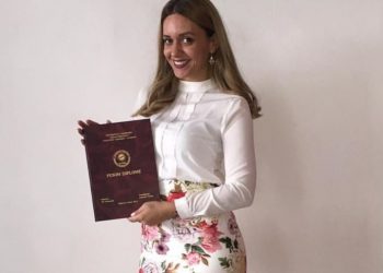 Historia e vajzës rome/ Me tre diploma universitare, por e diskriminuar në punë