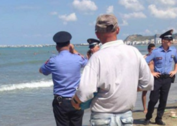 Vdiq në detin e Shëngjinit, policia jep detajet: 58-vjeçarja humbi ndjenjat sa…