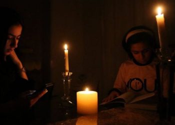 Nisin shenjat e para të krizës energjitike, fiken dritat në gjysmën e qytetit të Vlorës