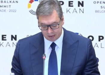 LIVE/ Çelja e negociatave, Vuçiç uron Shqipërinë dhe Maqedoninë