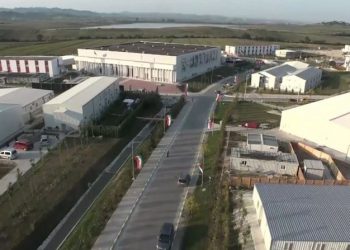 Kërcënon Irani: Dronët tanë mund të godasin bazën e muxhahedinëve të MEK në Shqipëri