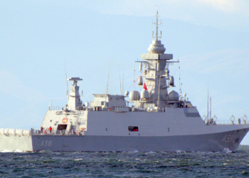 Tensionet në Egje/ Turqia nxjerr në det anijen përgjuese, alarmohen grekët