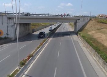 “I forti” i Tiranës merret peng në mes të autostradës, ja si u zu pritë nga autorët (EMRI)