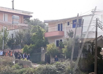 Nis shembja e shtëpive në Shkozë, familjarët refuzojnë të lënë banesat