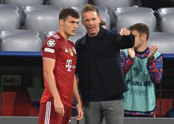 Sherr me trajnerin te Bajerni i Mynihut, futbollisti braktis stërvitjen