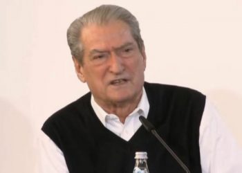 Injoron kundërshtimet, Berisha nuk tërhiqet nga primaret dhe votimi i simpatizantëve