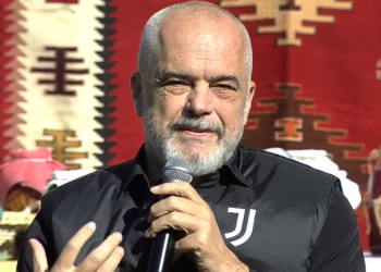 Rama rikthen premtimin për ujë 24 orë: Edhe në Norvegji ka pasur uri