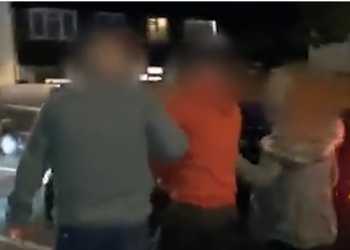 Trafikonte njerëz me gomone drejt Britanisë, momenti i arrestimit të shqiptarit në Britani