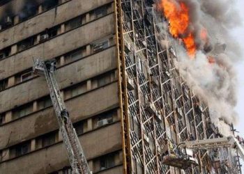 E rëndë/ Dyqani “mbërthehet” nga flakët, humb jetën 5-vjeçari