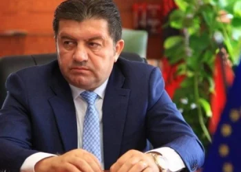 Tjetërsimi i pronave në Shëngjin, policia në kërkim të “shokëve” të ish-kryebashkiakut Fran Frrokaj