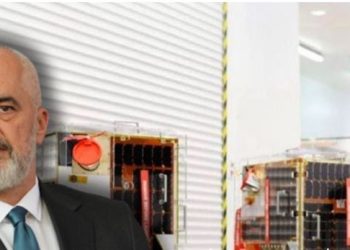 “Gati për tu lëshuar”, Rama e nis të dielën me satelitët: Do monitorojnë Shqipërinë