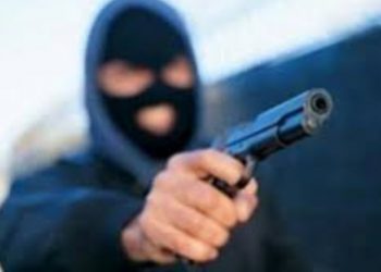 Grabitja në Klos/ I afërmi rrëfen “tmerrin”: Nënë e bir u torturuan, i lidhën dhe…