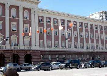 Takimi me ambasadorët, mësohen emrat e deputetëve të PD të pranishëm