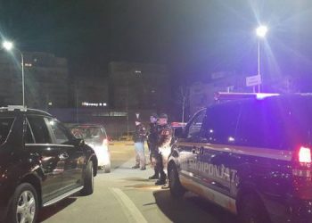 Kontrolle blic në Lazarat, dyshohet për armë nëpër banesa