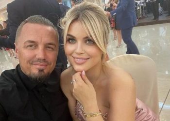 Blero i jep fund thashethemeve, njofton publikisht ndarjen nga Afrona