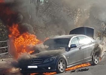 Digjet makina gjatë natës në Bilisht, reagon policia