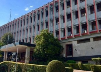 Ministria e Jashtme tregon nëse do të rivendosen vizat për shqiptarët