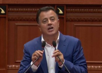 “Elisa dhe Skënderbeu jetojnë në botën e çudirave”, Noka: Flisni vetëm dokrra