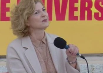 Qeveria “mbylli sytë” para kërkesave, pedagogët vijojnë bojkotin e mësimit