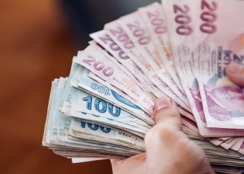 Shtrenjtohen kreditë në lekë, interesat prekin nivelin më të lartë prej vitit 2018