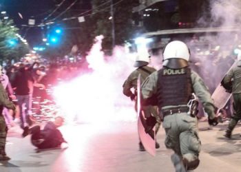 Përdhunimi i 19- vjeçares në Greqi, protestuesit përleshen me policinë