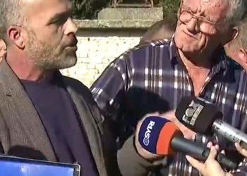 “Po na vënë këmbën në fyt”, banorët e Bërxullës në protestë për rrugën Thumanë-Kashar