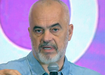 “Kam një taksi që fluturon”, Rama i përgjigjet Berishës: Do ta dëgjoni çdo ditë nga hienat
