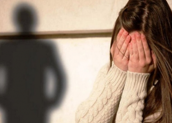 E rëndë/ E reja përdhunohet në makinë nga një burrë