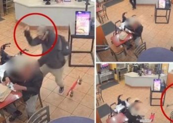 Tmerruese/ Shihni si i moshuari me karrocë goditet me thikë nga i panjohuri (VIDEO)