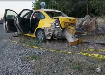 Makina përplaset me taksinë në Elbasan, një i plagosur