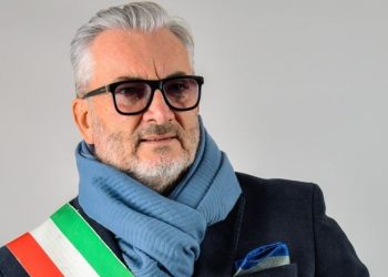 Sulmohet kryebashkiaku në Torino, goditet me mjete të forta në rrugë