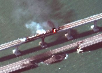 VIDEO/ Publikohen pamjet nga momenti i shpërthimit në urën që lidh Rusinë me Krimenë