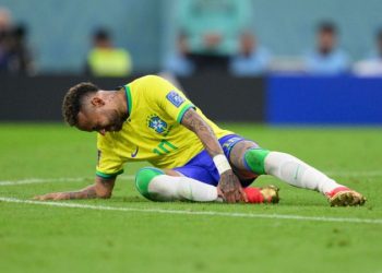 Neymar tregon kaviljen e enjtur, brazilianët shpresojnë në mrekulli –
