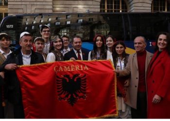 FOTO/ Shpëtim Idrizi feston me shqiptarët në Nju Jork