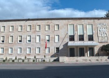 Liderët e BE në Tiranë i kushtojnë Shqipërisë 450 mijë euro
