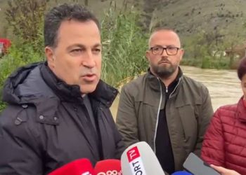 Shqipëria përmbytet, Peleshi mburret për kanalet kulluese. Po ku janë?