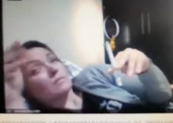 SKANDALI/ Gjyqtares i publikohen pamjet intime duke … (VIDEO)