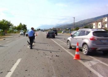 Aksidentohet për vdekje 70-vjeçarja, plagosen tre të tjerë